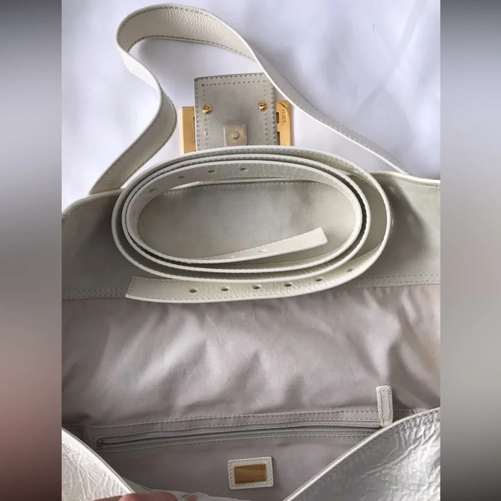 AUTH RARE Fendi XL Baguette white patent leather 2way Shoulder Bag oversized